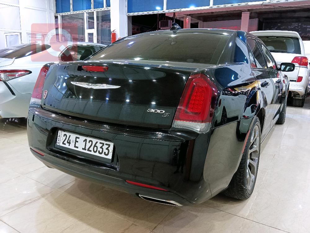 كرايسلر 300
